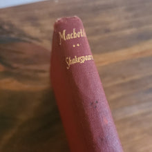 Load image into Gallery viewer, Antique 1938 New Pocket Classics Shakespeare's Macbeth Book