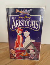 Load image into Gallery viewer, Vintage Walt Disney Masterpiece 1998 “The Aristocats” #2529 VHS
