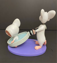 Load image into Gallery viewer, 1998 Warner Bros Pinky and the Brain Bobblehead Resin Figurines