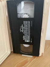 Load image into Gallery viewer, Vintage Walt Disney Black Diamond 1992 “Aladdin” VHS