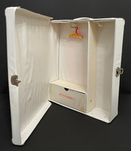 Load image into Gallery viewer, Vintage 1976 Superstar Barbie Doll Case