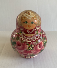 Load image into Gallery viewer, Vintage Russian Matryoshka Nesting Doll