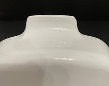 Load image into Gallery viewer, Vintage Pyrex Corningware “Blue Cornflower” 1 L Pan with Lid