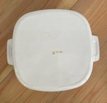 Load image into Gallery viewer, Vintage Pyrex Corningware “Spice of Life” 2 qt Casserole with Lid A-2-B
