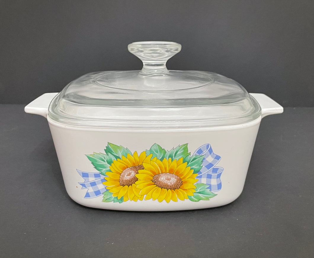 Vintage Pyrex Corningware “Sunsations” 1.5L pan with Lid