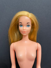 Load image into Gallery viewer, BEAUTIFUL Vintage 1970s Barbie European Standard Steffie Face Doll
