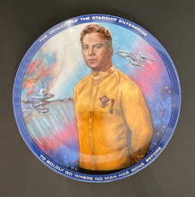 Load image into Gallery viewer, Vintage Star Trek Captain Kirk Collection Porcelain Plate Set of 2 with COA
