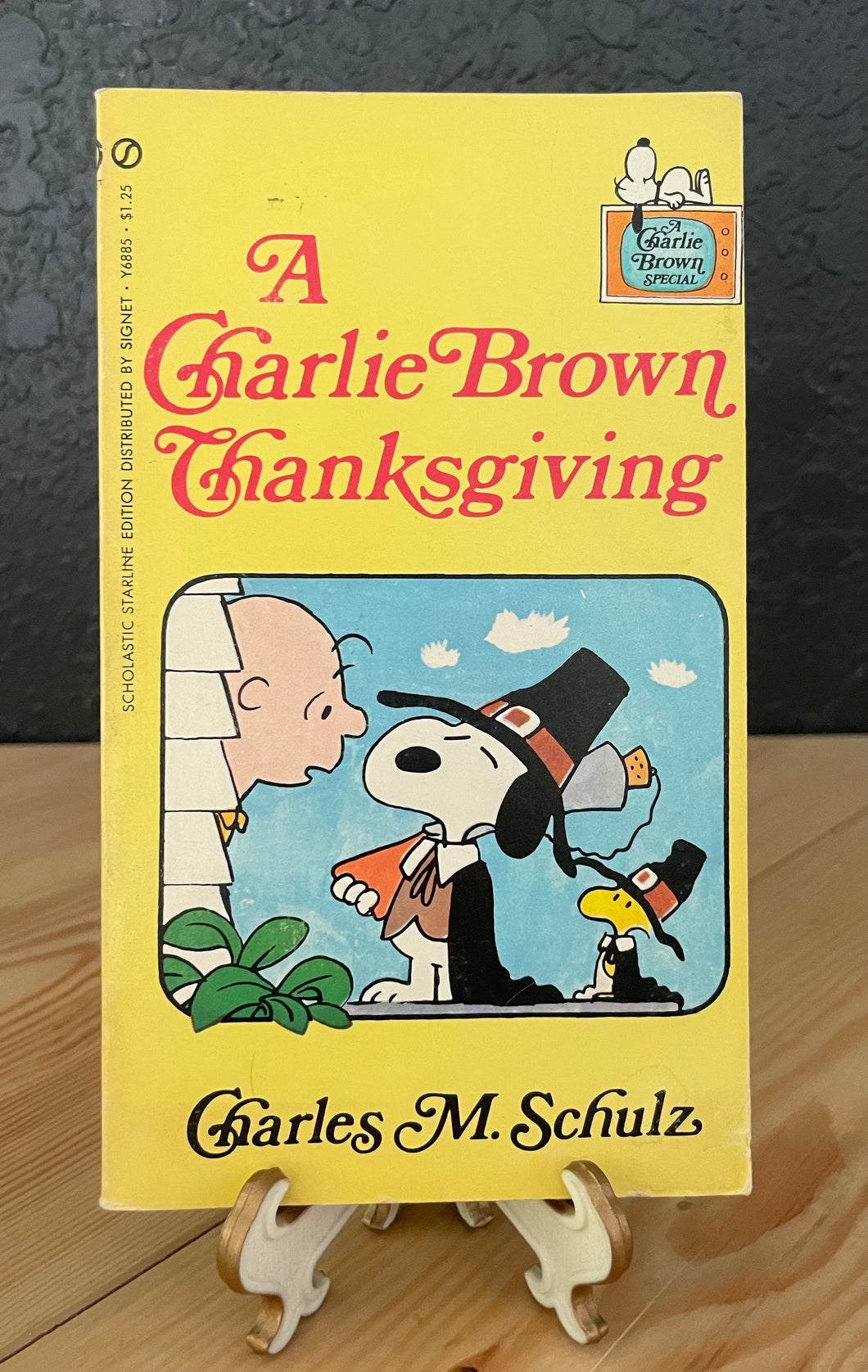 1974 “A Charlie Brown Thanksgiving” Vintage Paperback Book