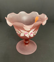 Load image into Gallery viewer, Vintage Italian Stelvia Fatto Mano Pink Satin Glass Compote
