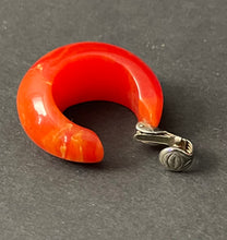 Load image into Gallery viewer, Vintage 1960s Marbled Orange Bakelite Round Earring
