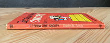 Load image into Gallery viewer, 1975 “It’s Showtime, Snoopy” Vintage Paperback Book
