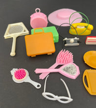 Load image into Gallery viewer, Vintage 1970s Barbie Accessories
