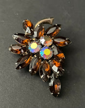 Load image into Gallery viewer, Vintage Amber Glass Stone Cluster Brooch
