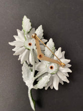 Load image into Gallery viewer, Vintage White Flower Brooch
