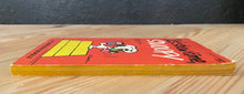 Load image into Gallery viewer, 1975 “It’s Showtime, Snoopy” Vintage Paperback Book
