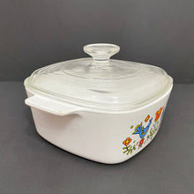 Load image into Gallery viewer, Vintage Pyrex Corningware “Country Festival” 1qt pan with Lid
