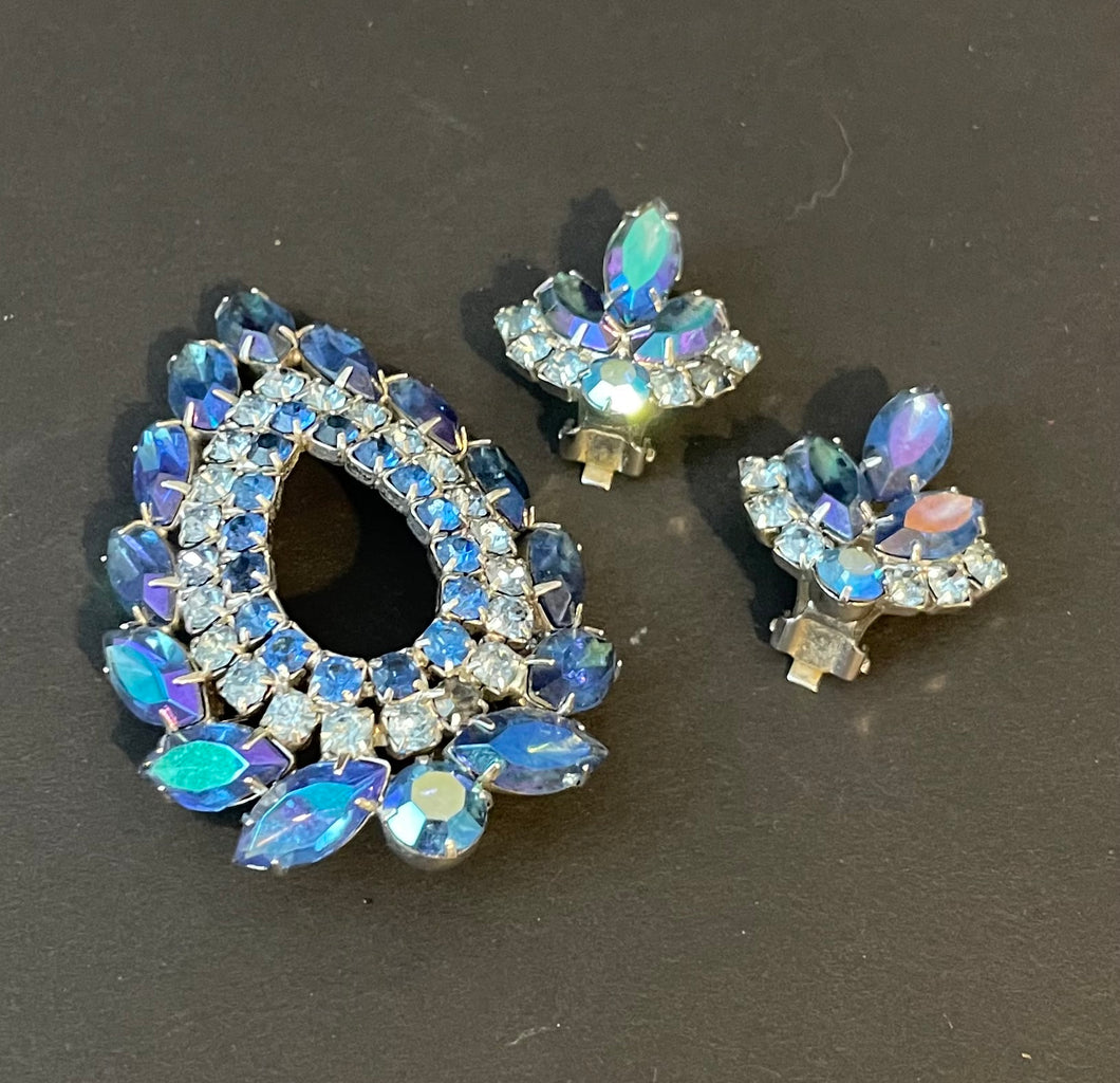 Vintage Sarah Coventry Blue Lagoon Rhinestone Brooch & Earring Set