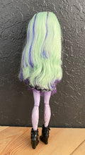Load image into Gallery viewer, Mattel Monster High 13 Wishes Twyla Doll
