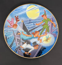 Load image into Gallery viewer, RARE Vintage Disney’s Peter Pan 1st Edition Limited Porcelain Plate
