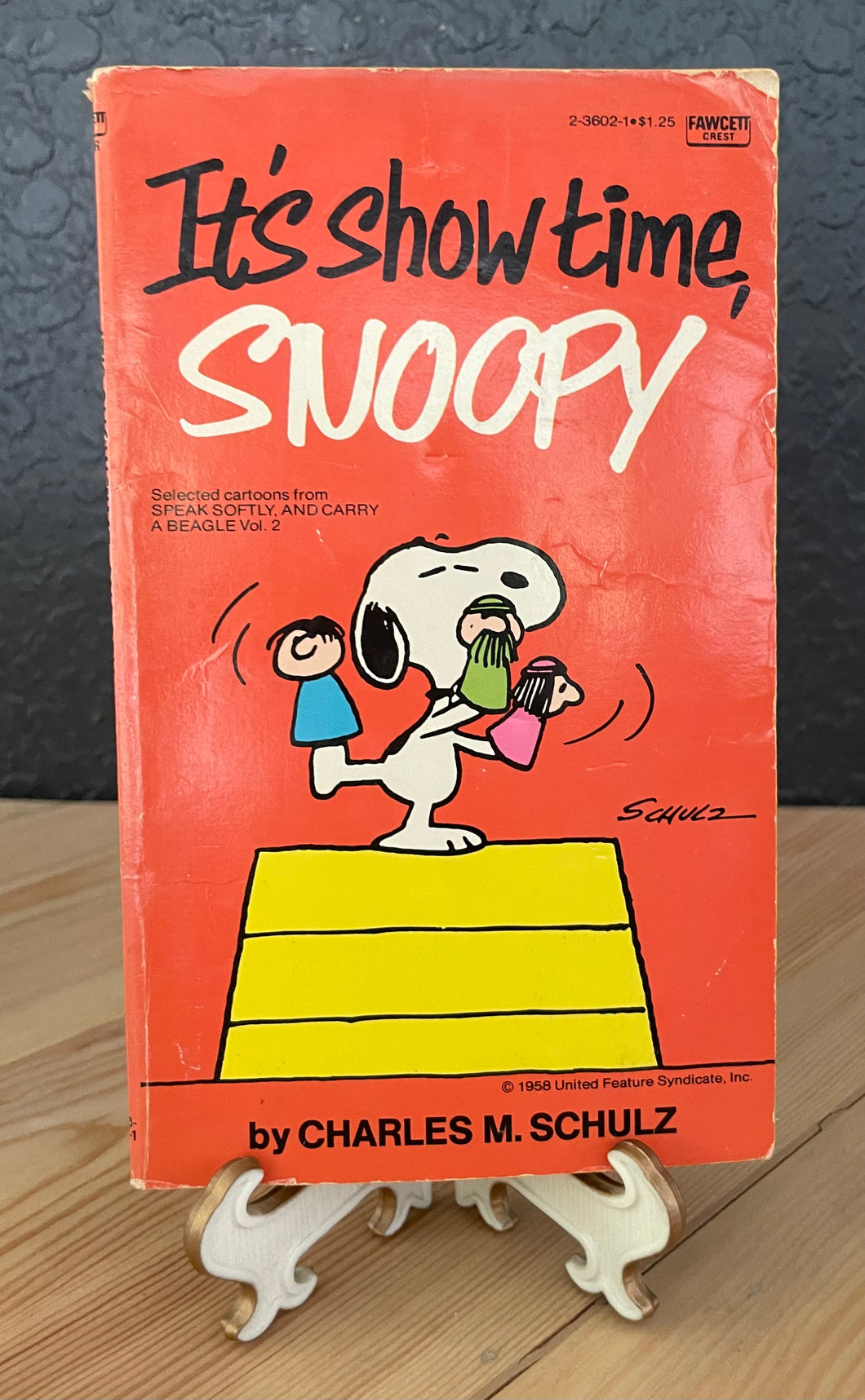 1975 “It’s Showtime, Snoopy” Vintage Paperback Book
