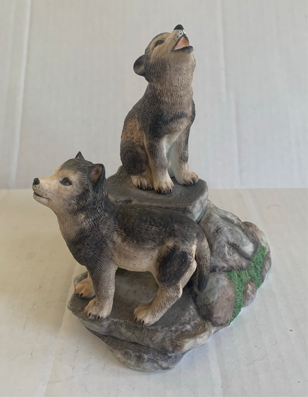 Vintage 1994 Lenox Porcelain Wolf Pup Den Figurine