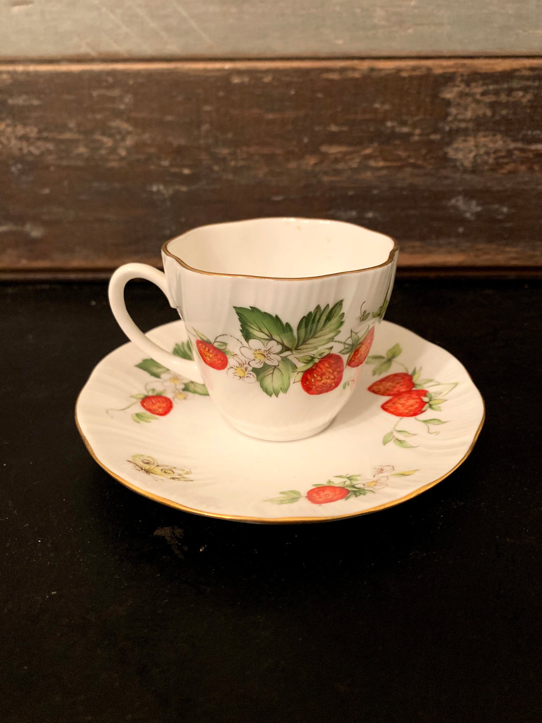 Vintage Rosina Queen’s China Virgina Strawberry Mini Porcelain Teacup & Saucer