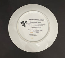 Load image into Gallery viewer, Vintage Disney’s Snow White 1st Edition Limited Porcelain Plate
